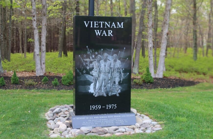 KI-basierte Transkription von Audiodateien – KI-Systeme können gesprochenen Text in geschriebenen Text umwandeln, wodurch beispielsweise Transkriptionen von Vorträgen oder Interviews ermöglicht werden. Anwendungsfälle: automatische Untertitelung in Videos