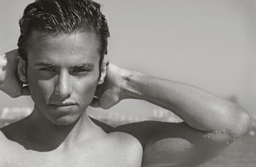 Facebook DeepFace: Advancements in Facial Verification and Social Network Analysis