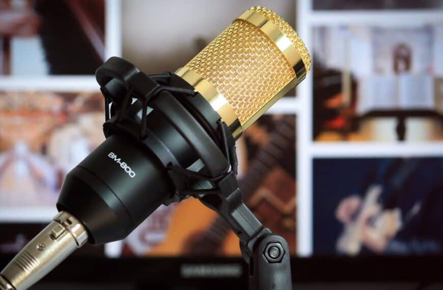 Exploring Samsung Bixby: User Interaction, Voice Commands, Device Control, and App Integration