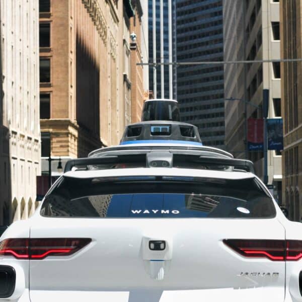 Revolutionizing Autonomous Driving with NVIDIA DRIVE: AI-Powered Image Processing, Vehicle Navigation, and Object Recognition