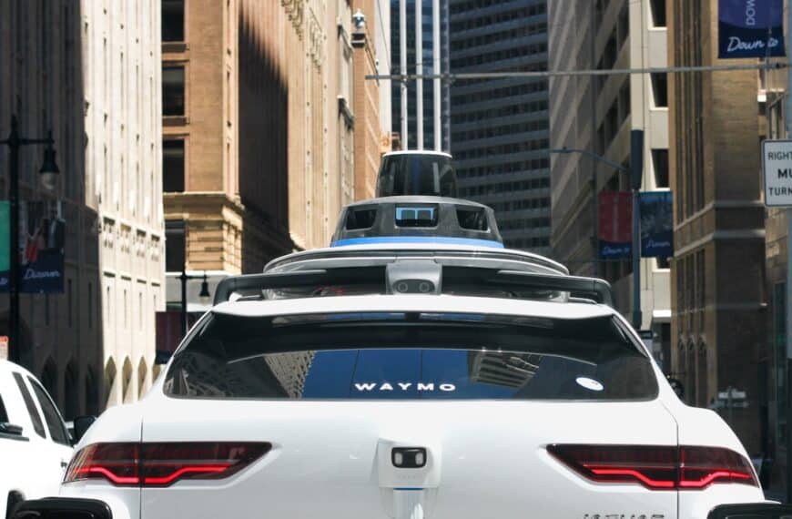 Revolutionizing Autonomous Driving with NVIDIA DRIVE: AI-Powered Image Processing, Vehicle Navigation, and Object Recognition