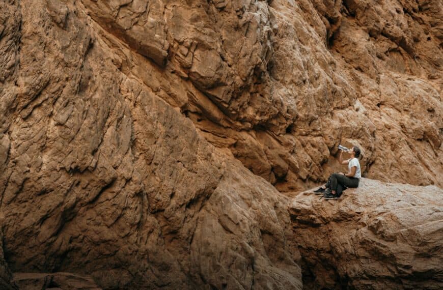 What would the philosoph Epicurus would say about the metaverse if we ask for an interview about the metaverse. What would he or her tell us about the positive and negative aspects.
