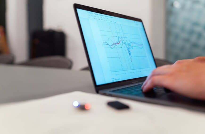 Exploring the Shopping Metaverse: A New Frontier for Retail