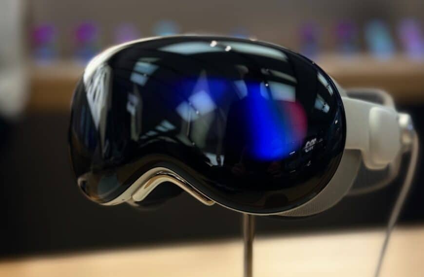 Exploring the Metaverse: Virtual Reality’s Impact