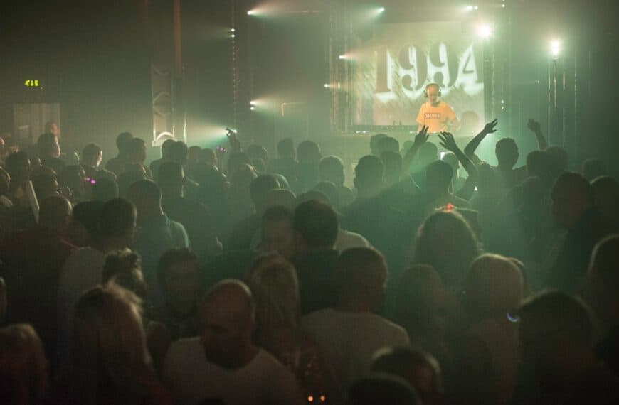 Top VR Chat Worlds for Immersive Social Interaction