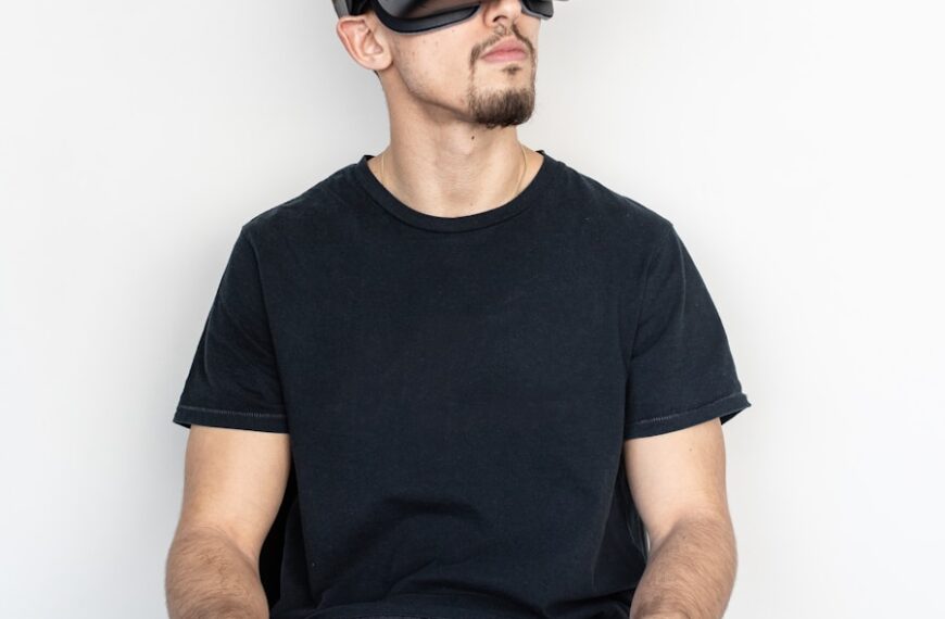Exploring the Virtual Reality Metaverse