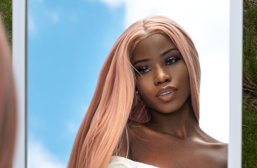 Exploring the Virtual World of IMVU