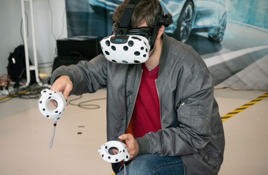 Exploring the AR/VR Metaverse