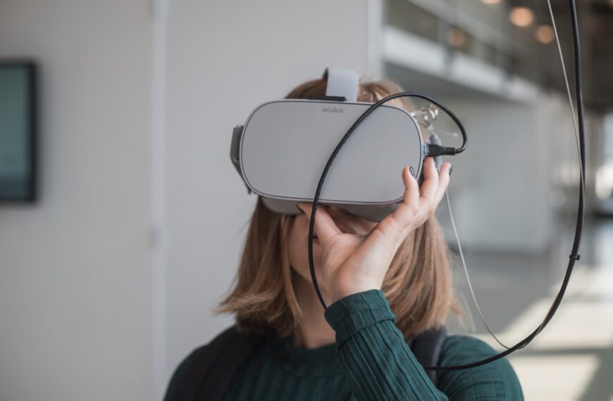 Exploring the Facebook VR Metaverse