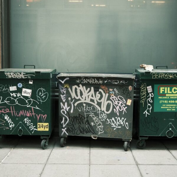AI-based Waste Management: Intelligent Waste Bin Control, Predictive Waste Sorting & Monitoring Waste Disposal