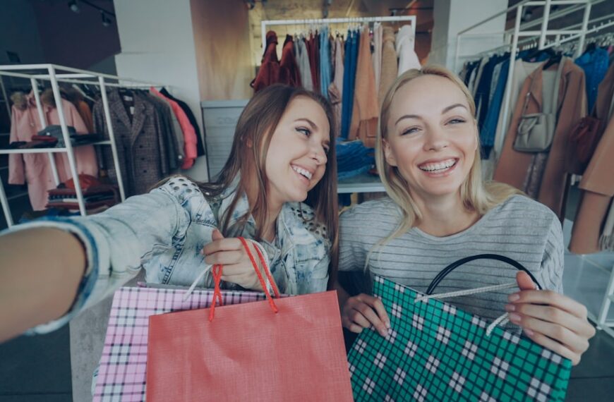 AI-driven Shopping Assistants: Analysis of Shopping Behavior, Personalized Product, Offer, and Brand Recommendations